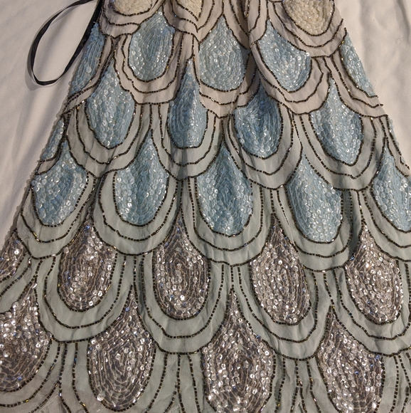 Dress - Picture 3 of 3